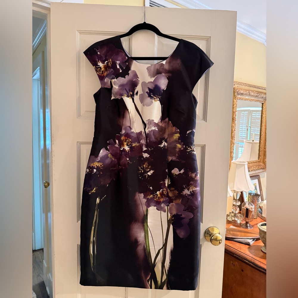 Carlisle Size 8 Floral Print Dress